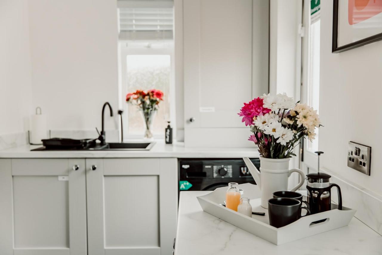 Entire Family Home , Large Rear Garden And Free Parking Belfast Luaran gambar