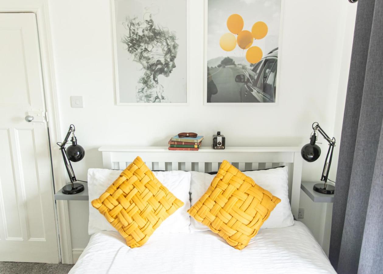 Entire Family Home , Large Rear Garden And Free Parking Belfast Luaran gambar