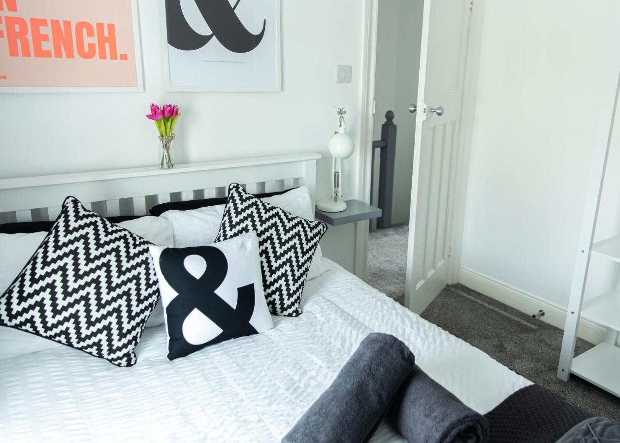 Entire Family Home , Large Rear Garden And Free Parking Belfast Luaran gambar