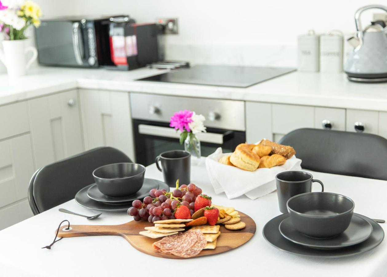 Entire Family Home , Large Rear Garden And Free Parking Belfast Luaran gambar